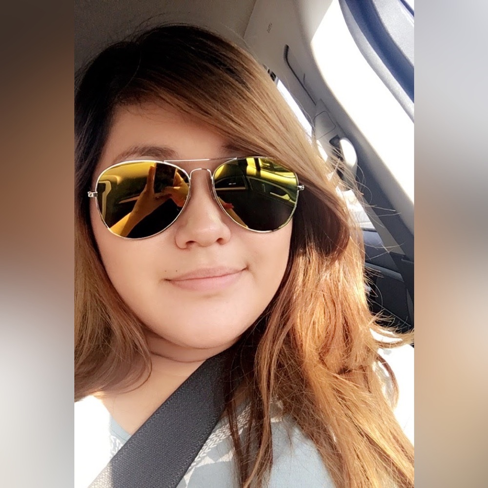 Meet your Posher, Celina
